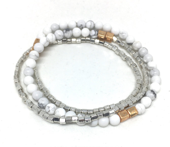 Bracelet - stretch wrap, Howlite, hex beads and Miyuki cubes